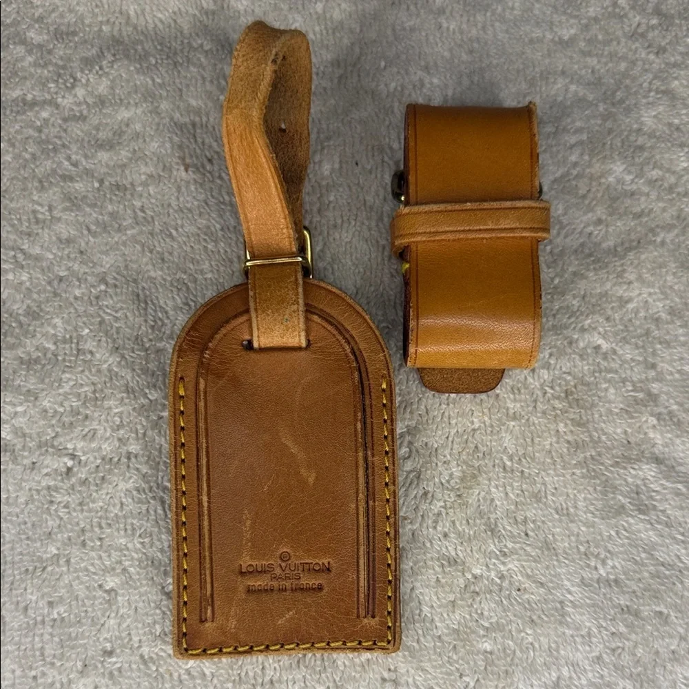 Vintage Louis Vuitton Luggage Tag and Poignier in Vachetta Leather (13N)